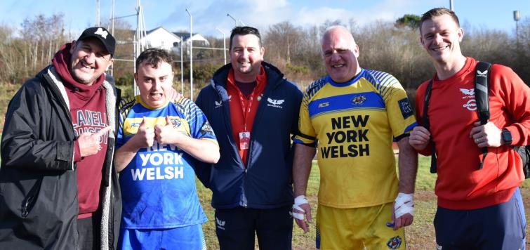 Two Scarlets legends in Rupert Moon and Dwayne Peel meet Vikings legend Dafydd Cowl